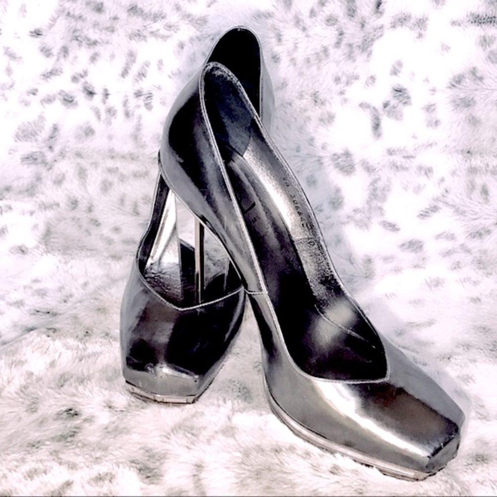 YVES SAINT LAURENT  Mirror Heel Pump